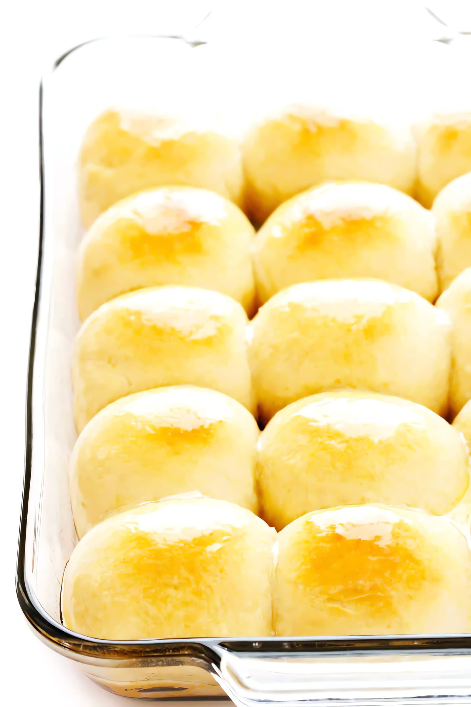 1-Hour Soft and Buttery Dinner Rolls