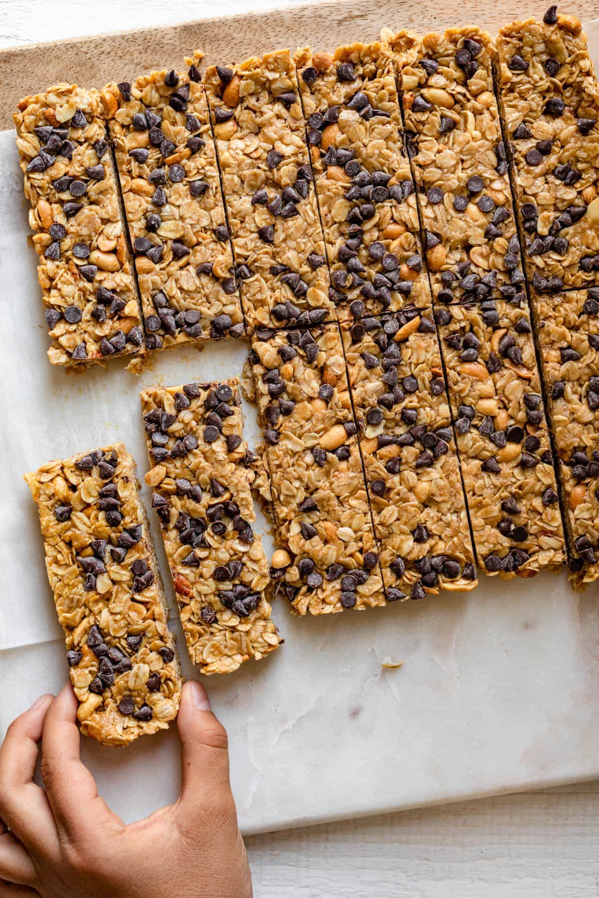 Homemade Peanut Butter Chocolate Chip Granola Bars