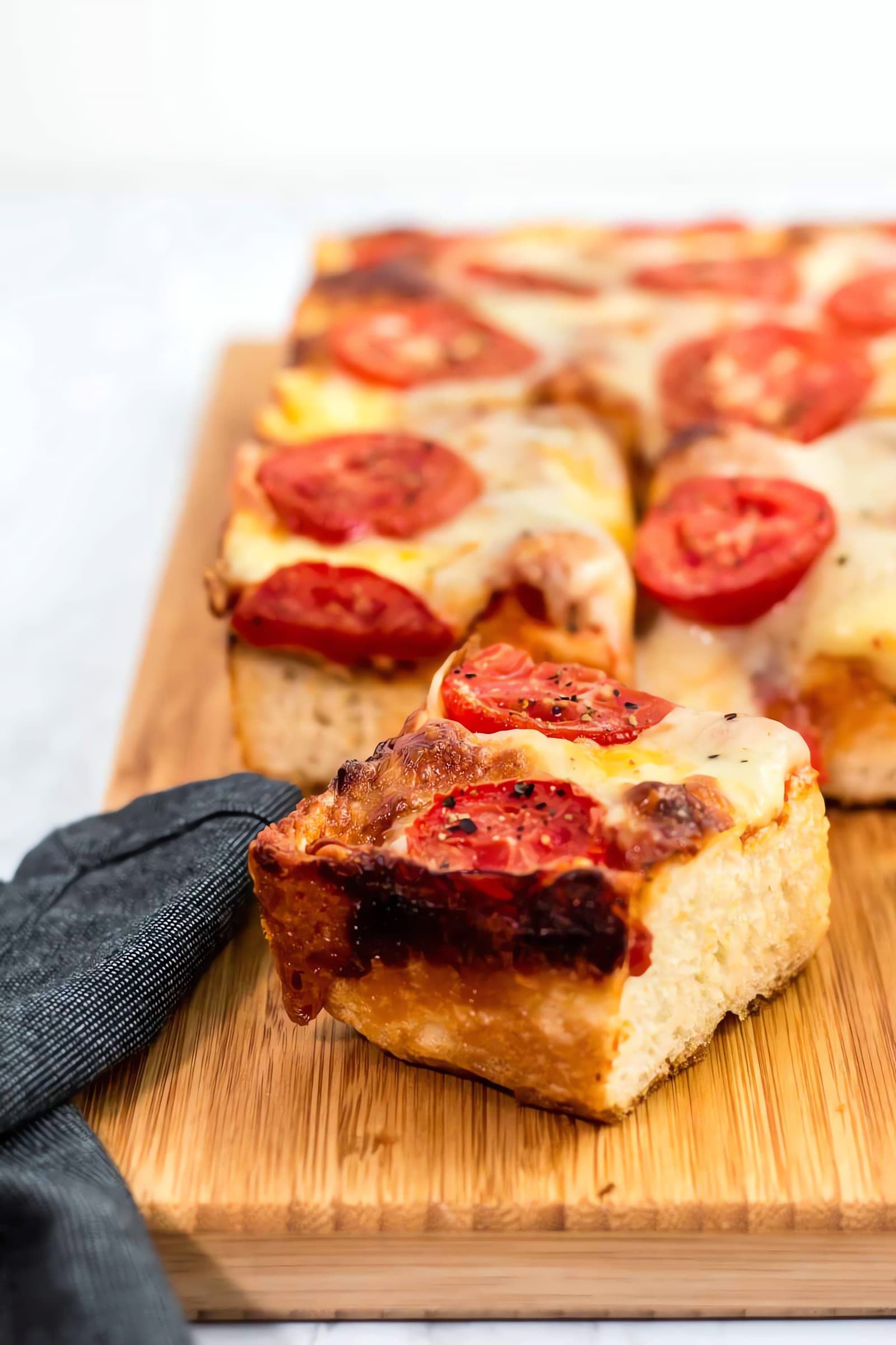 Vegetarian Detroit-style Pizza